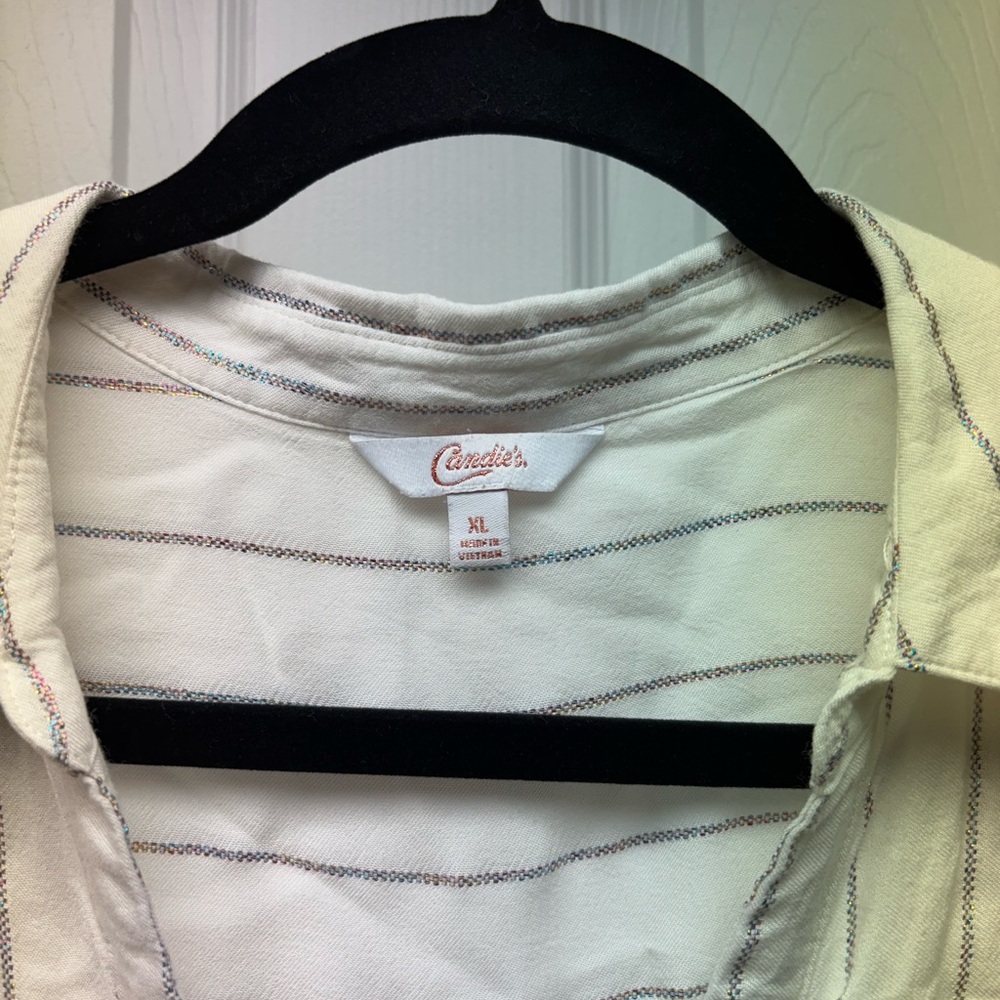 Candie’s Women’s Long Sleeve Button-Up Blouse – Size XL - Picture 3 of 9